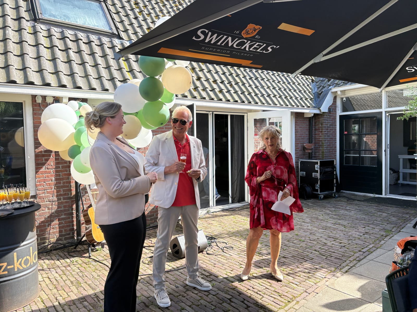 proosten op een mooie dag