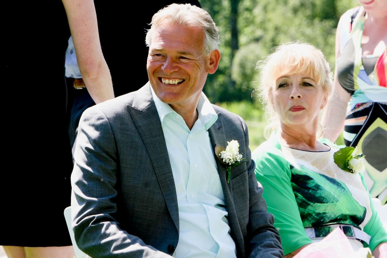 bruiloft in eigen tuin